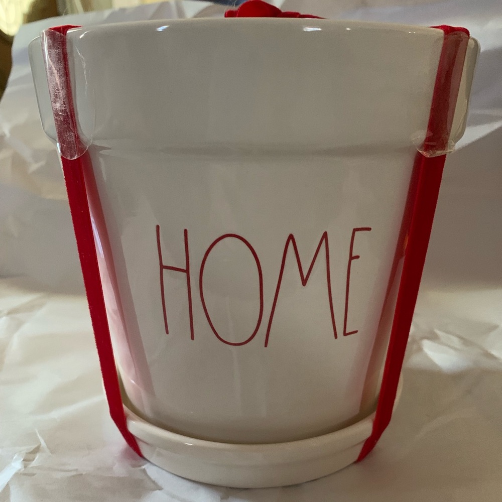 Rae Dunn Plant Pot